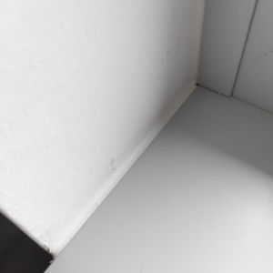 Esempio dalla galleria fotografica di DTEK DI DARIO D’ELIA: Posa di monoblocco con zanzariere tapparelle cassonetti tutto motorizzato, cantiere di Trieste